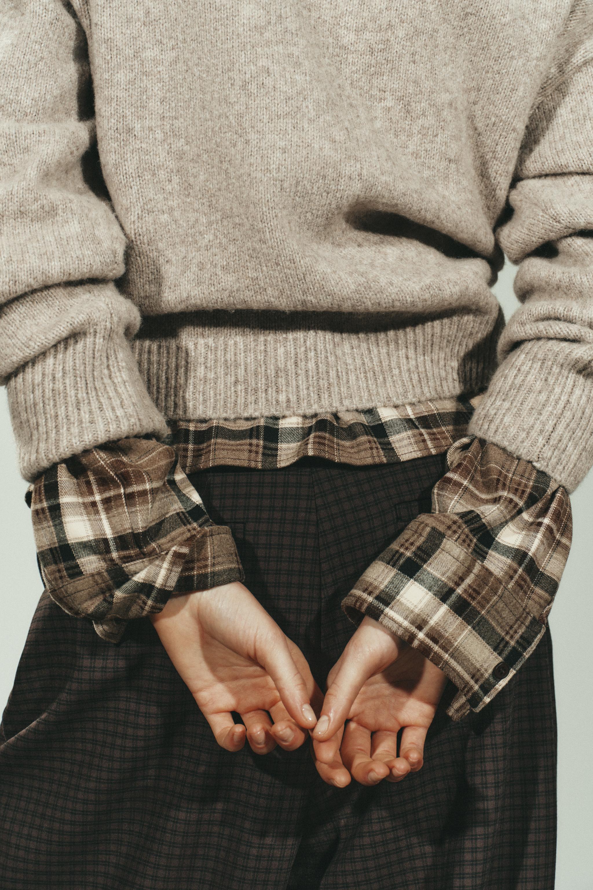 CHECKED PANTS WITH DARTS