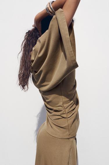 T-SHIRT ASYMÉTRIQUE DÉLAVÉ - Marron foncé de Zara - Image 4