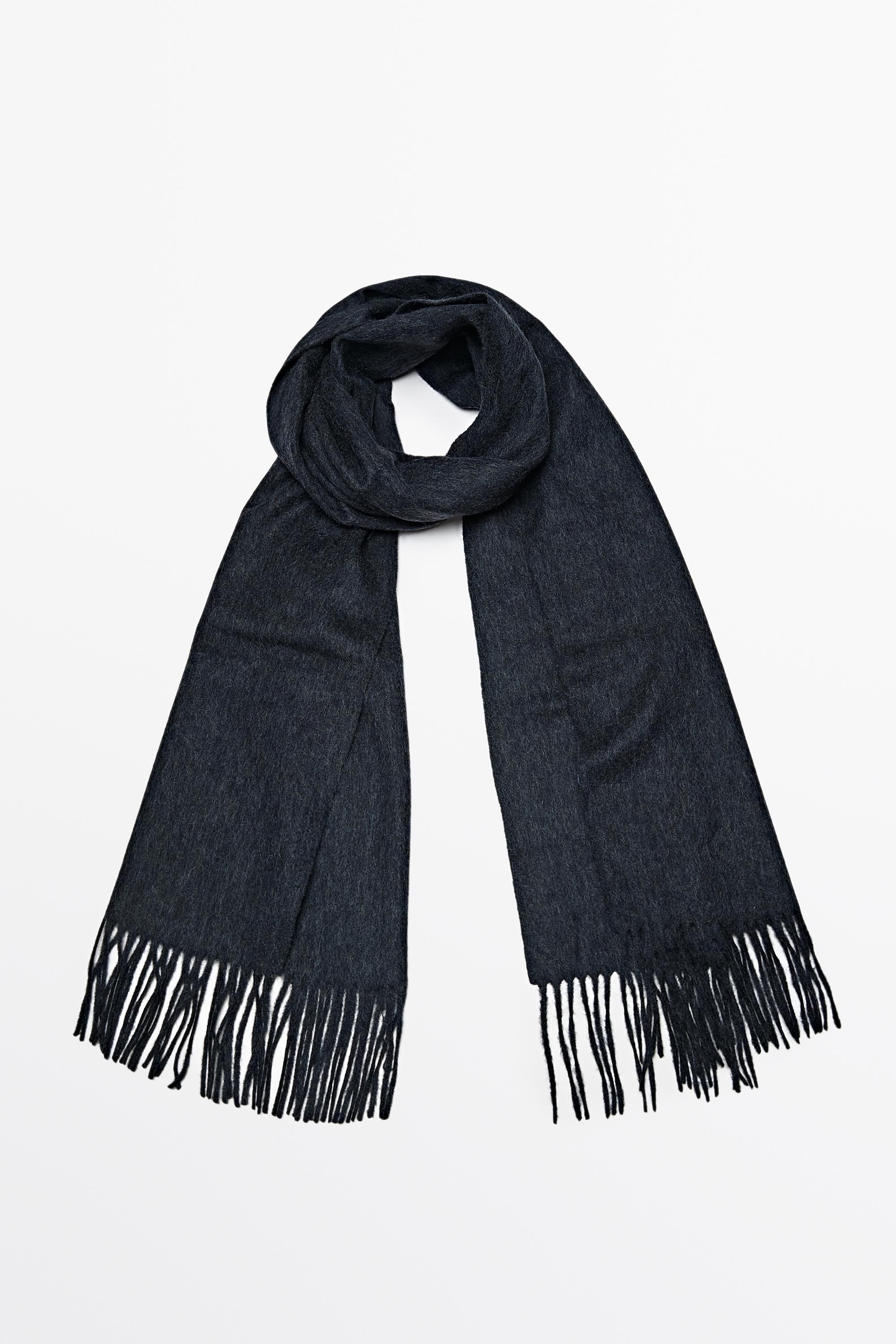 Wool blend scarf with fringing