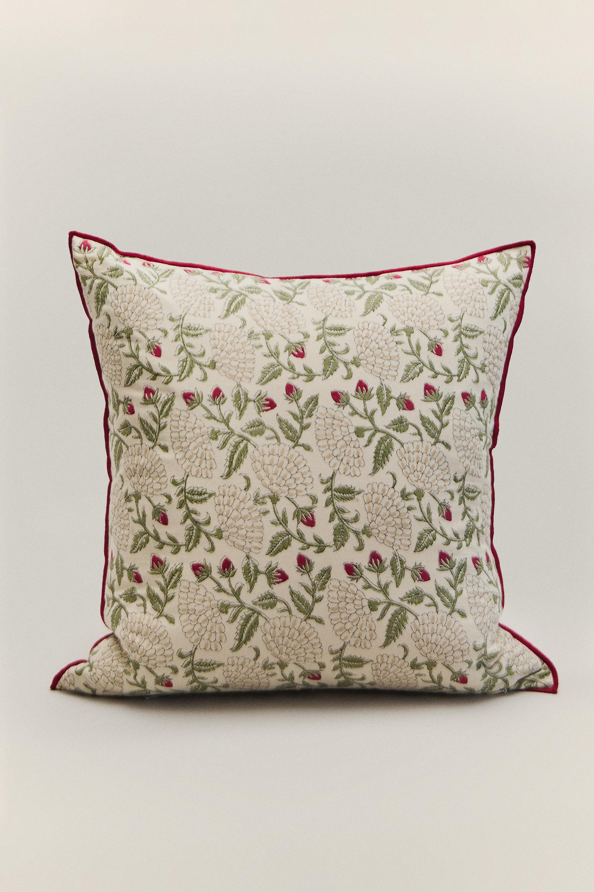 HOUSSE DE COUSSIN FLEURS ET FRAISES