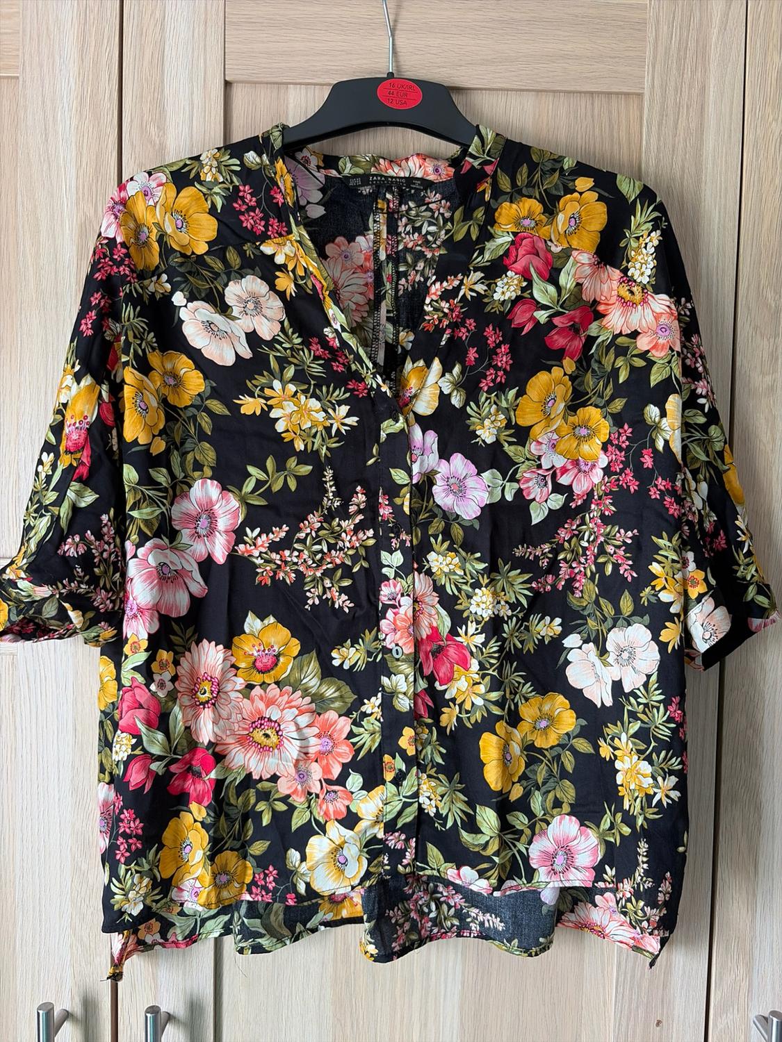 FLOWING FLORAL PRINT BLOUSE - Image 2
