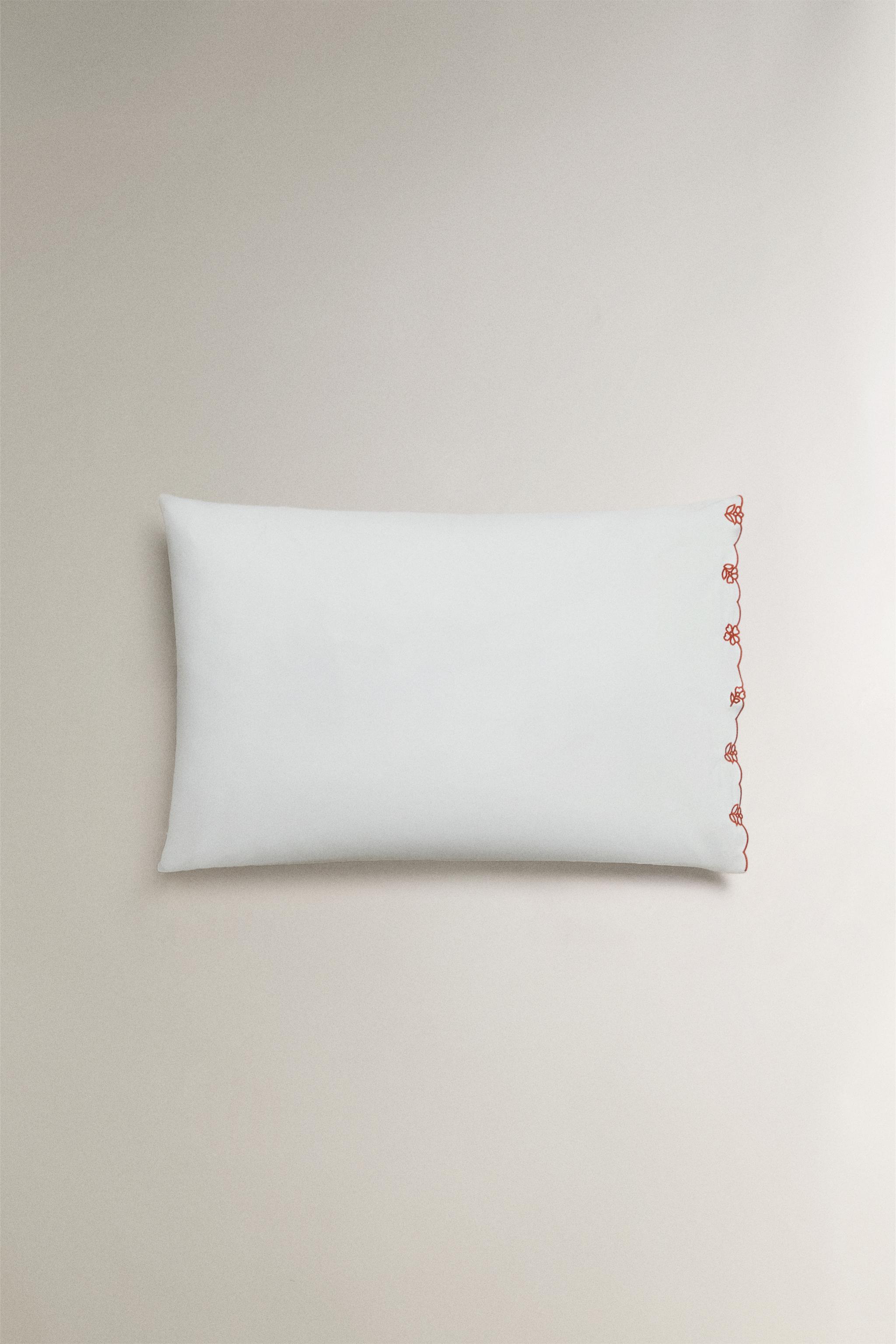 KIDS' EMBROIDERED FLORAL PILLOWCASE