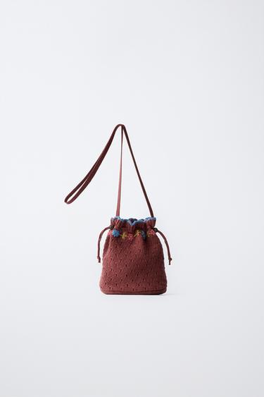 KNITTED CROSSBODY BAG WITH EMBROIDERED FLOWERS - Terracotta by Zara
