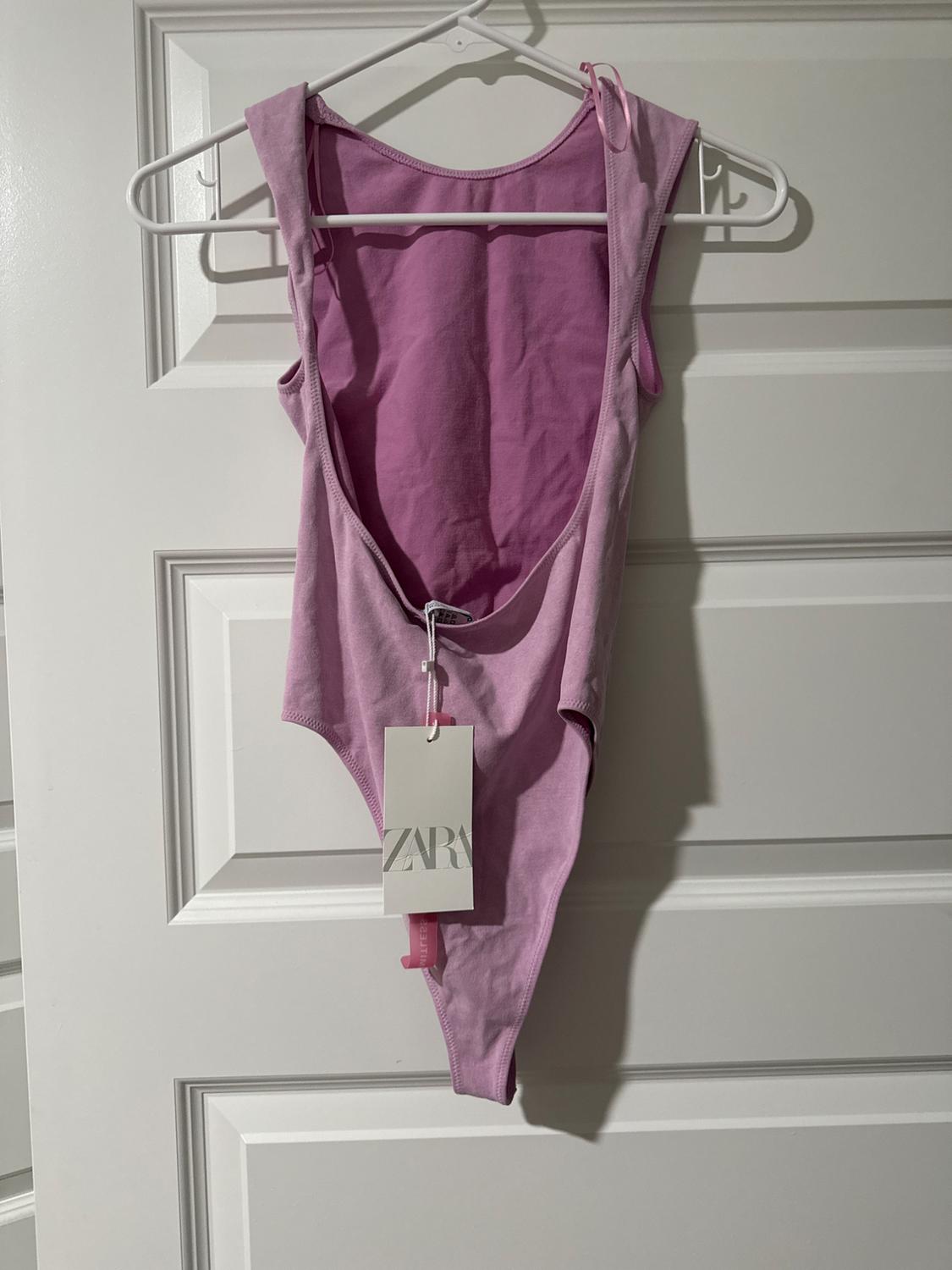 SEAMLESS SLEEVELESS BODYSUIT - Image 2