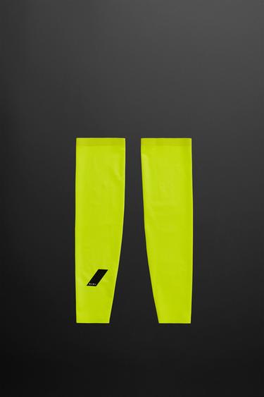 RUNNING ARM WARMERS - Yellow by Zara