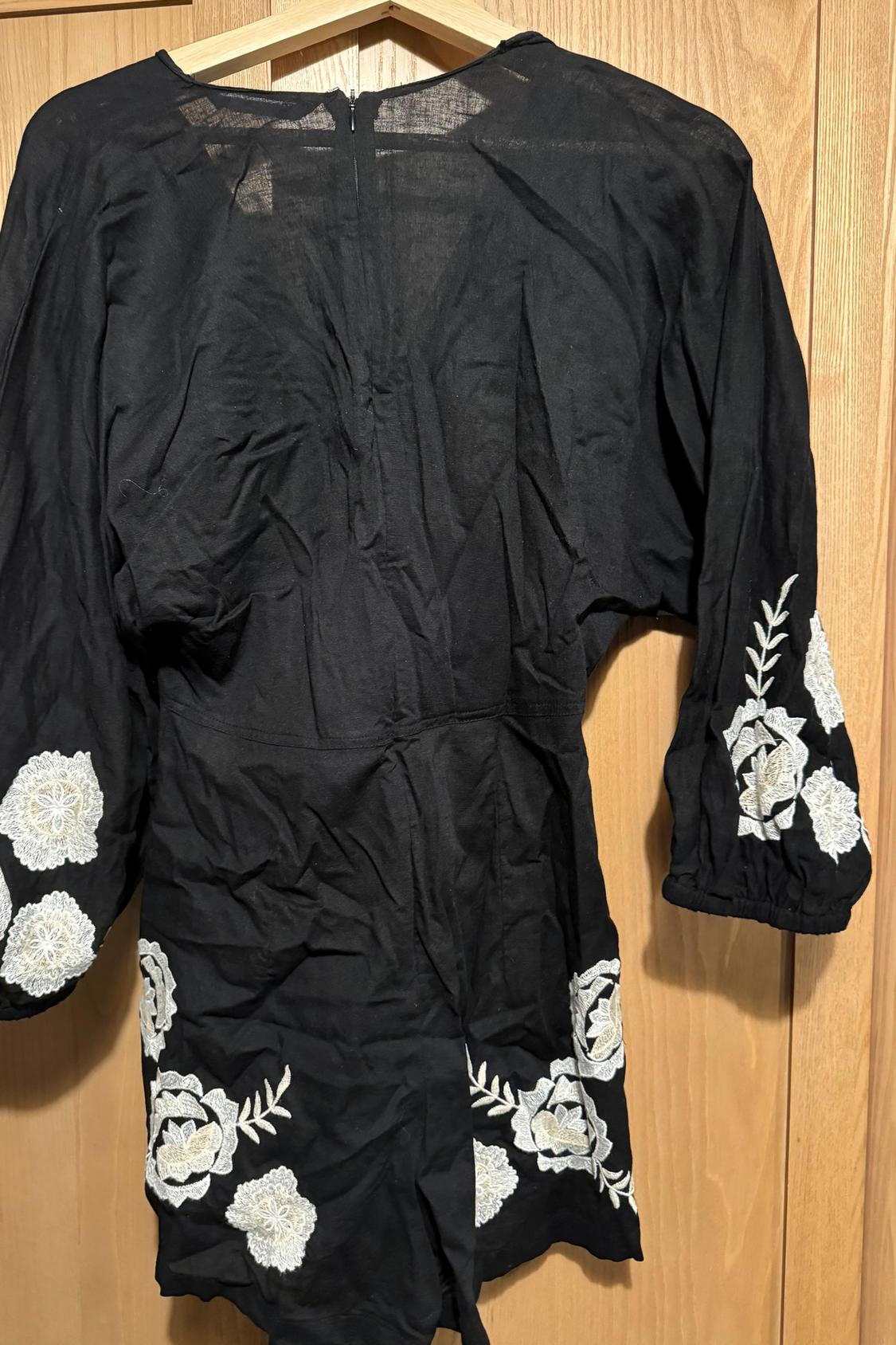 LINEN BLEND PLAYSUIT WITH EMBROIDERY - Image 3