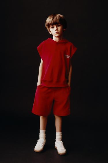 BERMUDA TOALLA TEXTO - Rojo de Zara