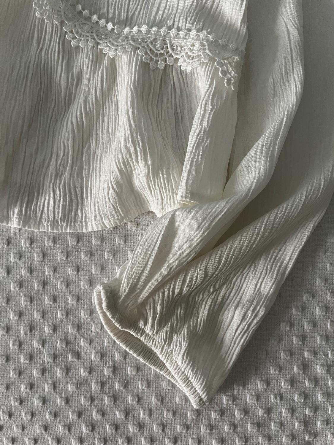 FLOWING BLOUSE WITH MATCHING DETAIL - Image 6