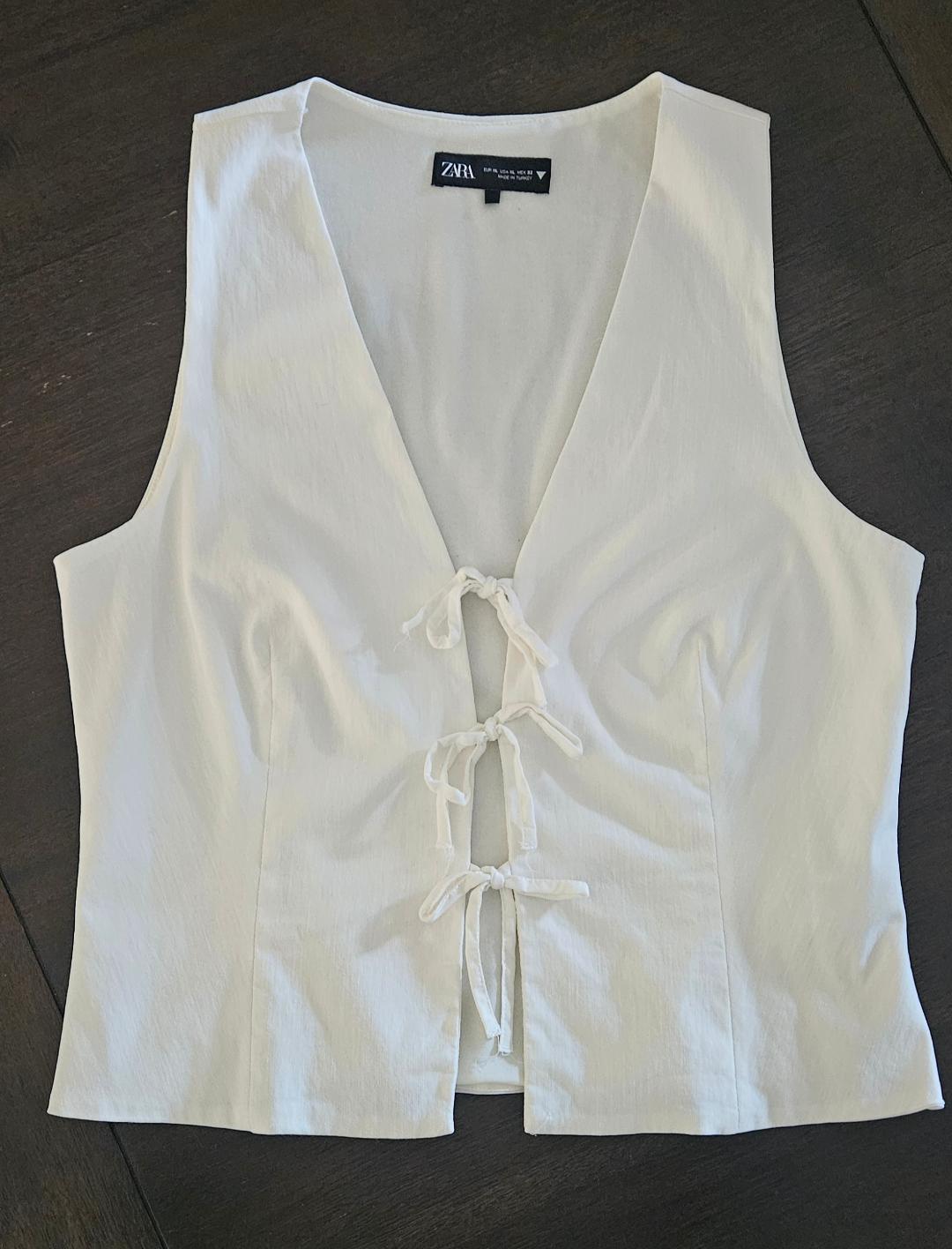 TIED STRETCH TOP