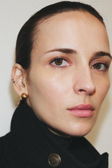 LOT DE BOUCLES D'OREILLES CRÉOLES ET BOULES COMBINÉES - Or / Argent de Zara - Image 1