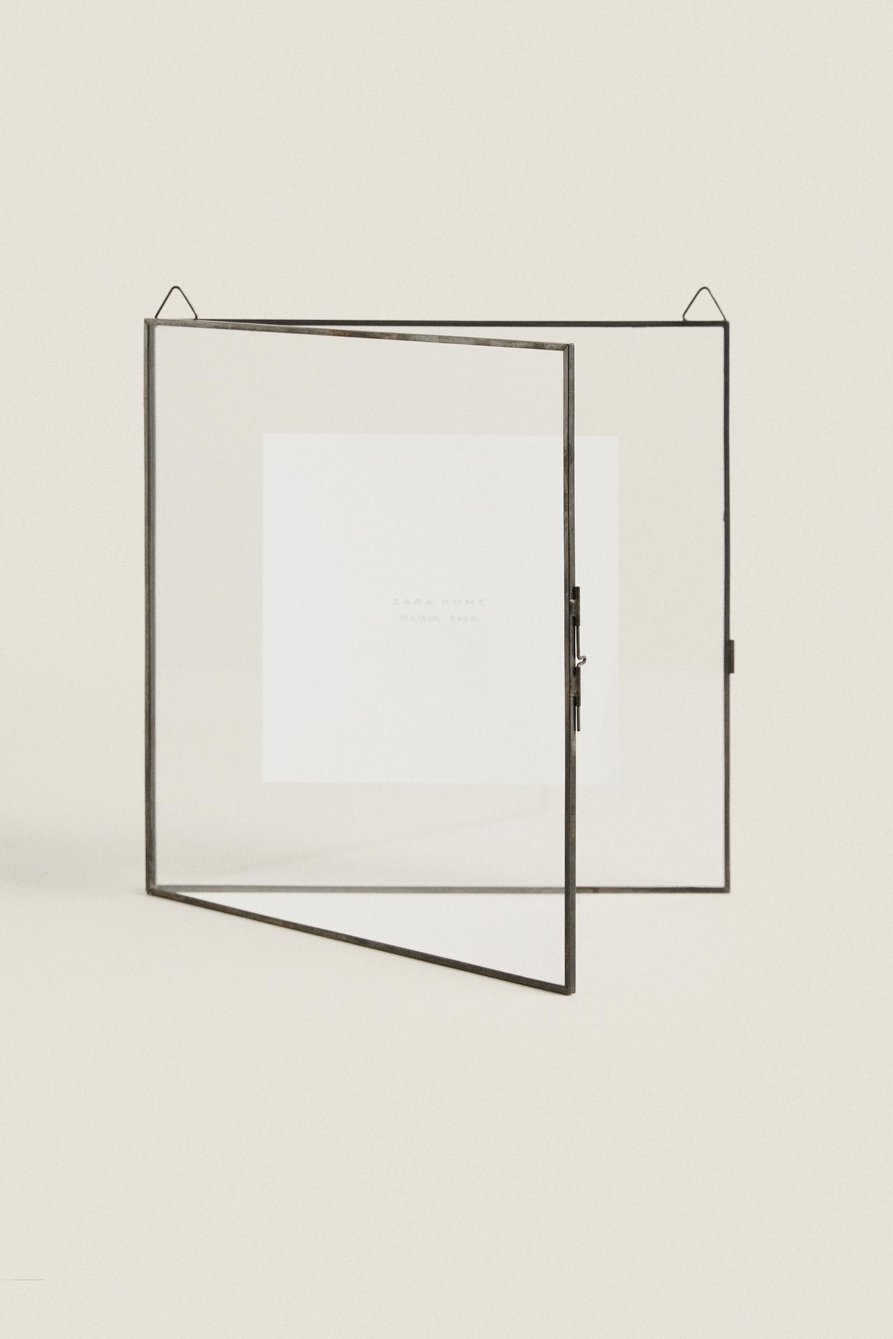 BLACK RIM PICTURE FRAME — Black