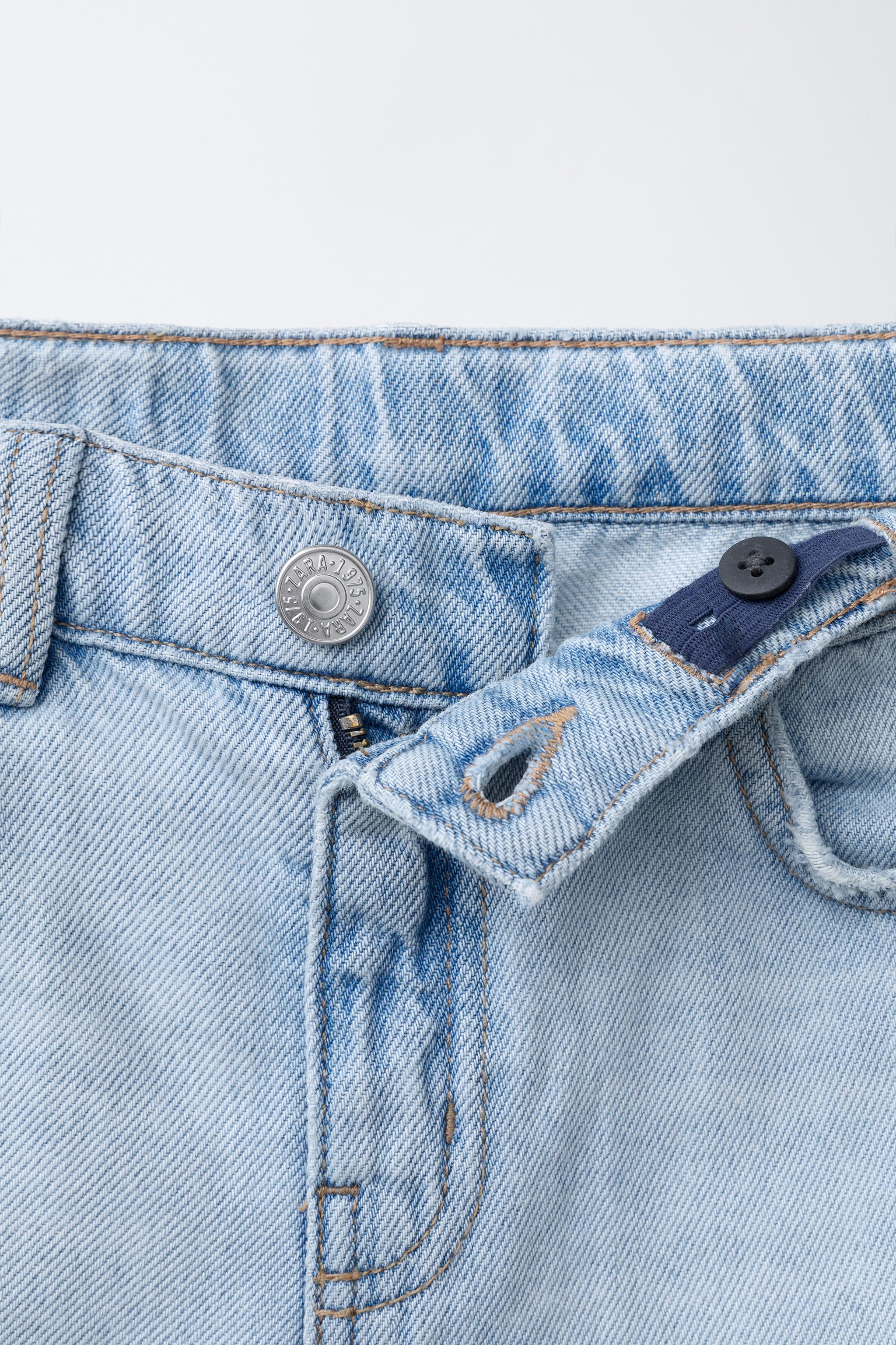 BERMUDA EN DENIM DROIT DÉCHIRÉ ET IMPRIMÉ GRAFFITI
