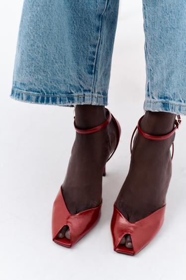 SANDALES À TALON FIN ET BRACELET - Rouge de Zara - Image 1