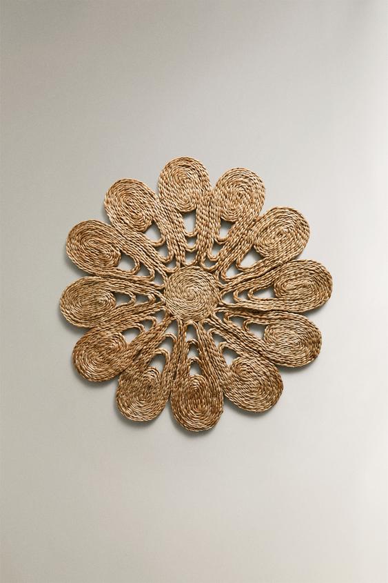 MANTEL INDIVIDUAL YUTE FLOR - Beige claro de Zara - Imagen 0