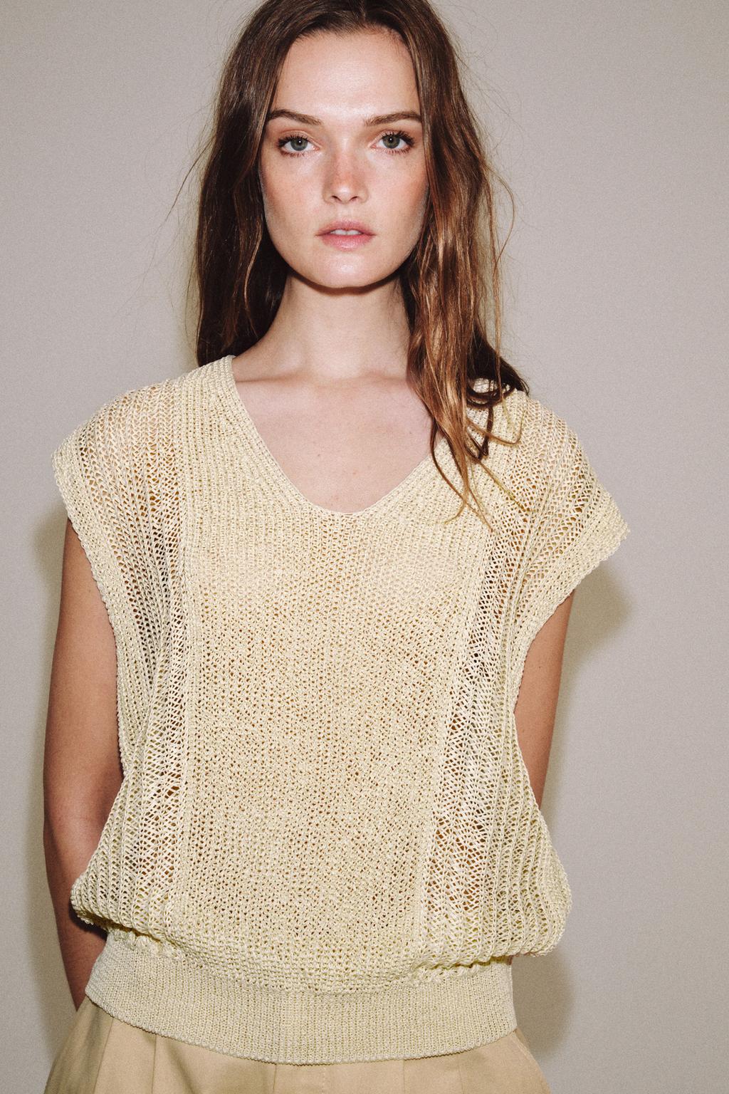 KNIT V-NECK VEST TOP