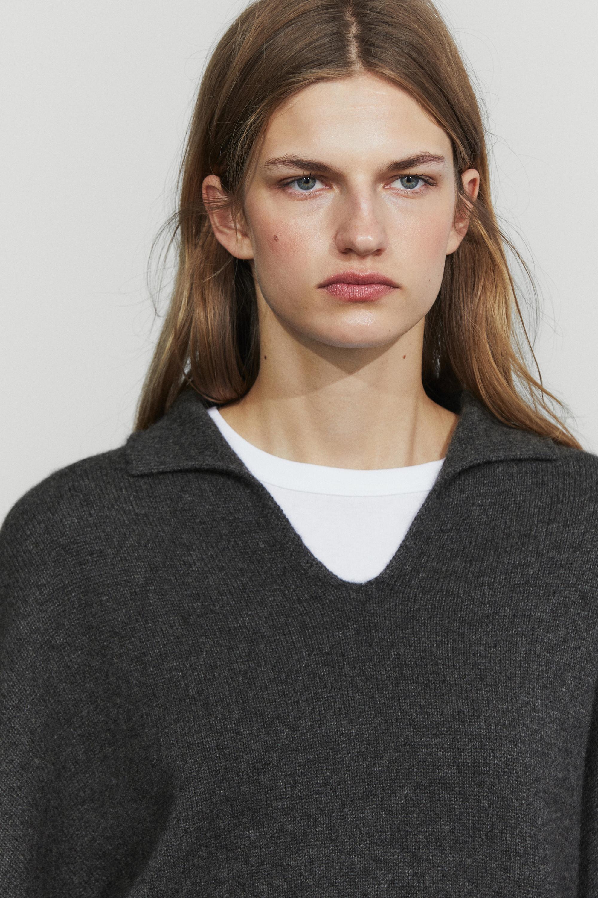 100% cashmere knit polo sweater