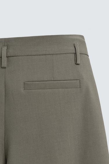 SHORT 100% LAINE À PINCES - Vert moyen de Zara - Image 8