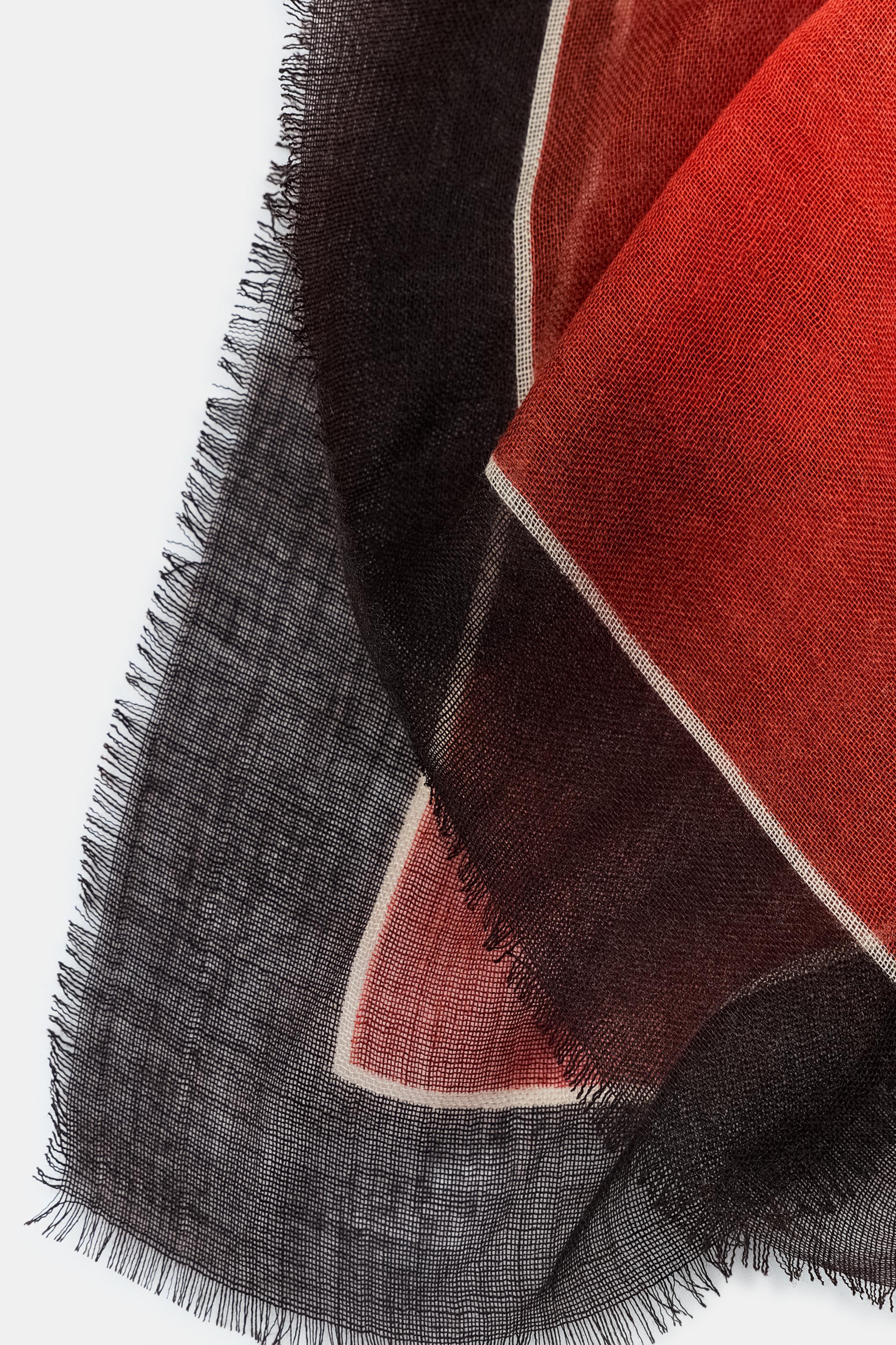 FOULARD À IMPRIMÉ ORIENTAL