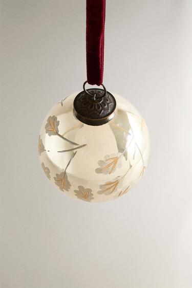 GOLD BAUBLE CHRISTMAS TREE DECORATION WITH LEAVES - Golden by Zara - Image 1