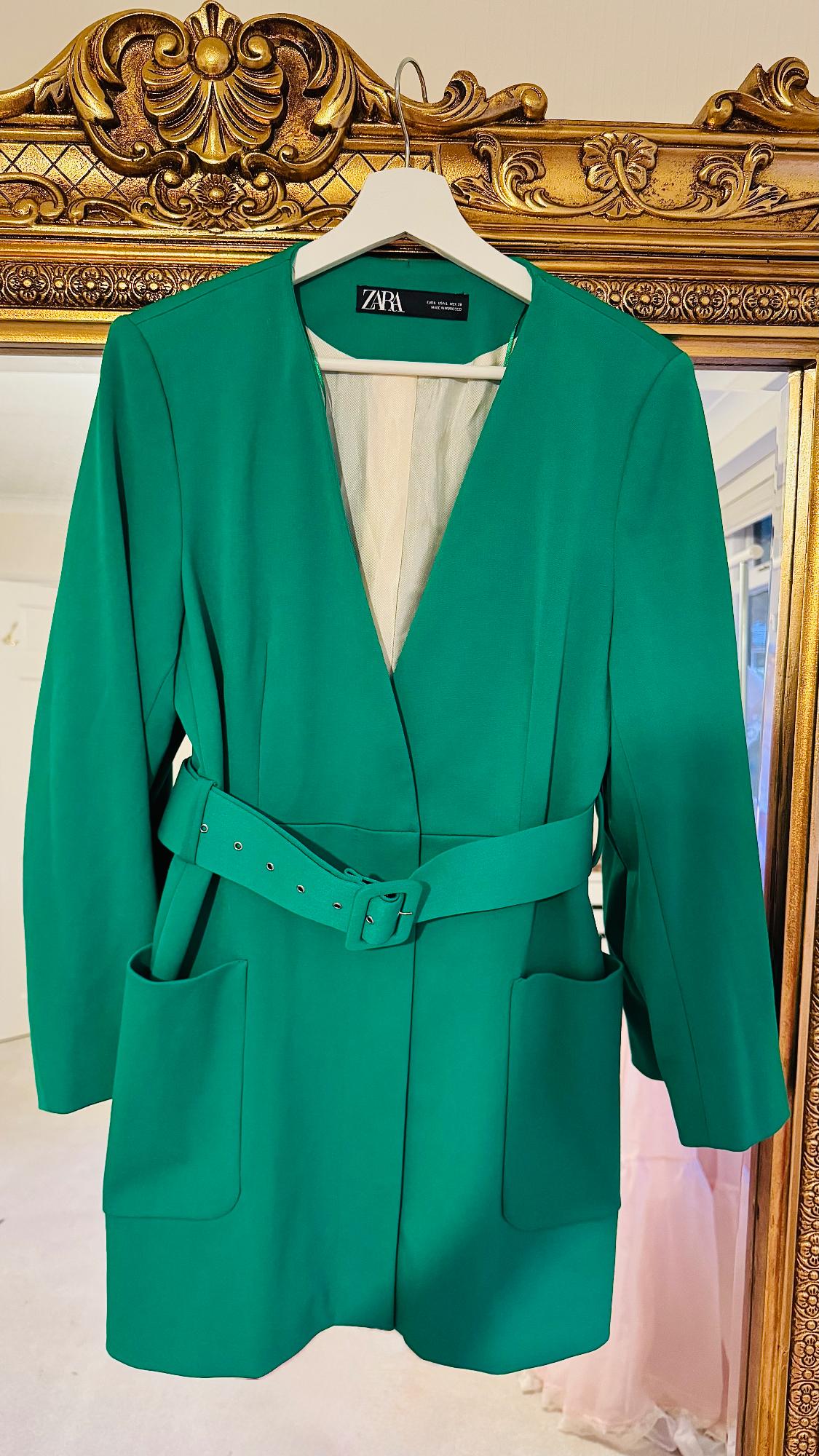 LINED FROCK COAT WITH WIDE BELT - Image 5
