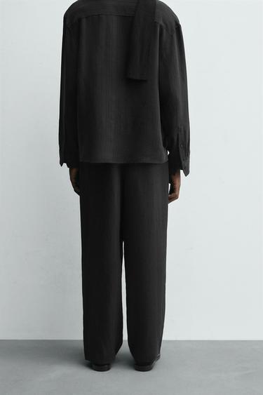 PANTALON EN JACQUARD À RAYURES - Noir de Zara - Image 2