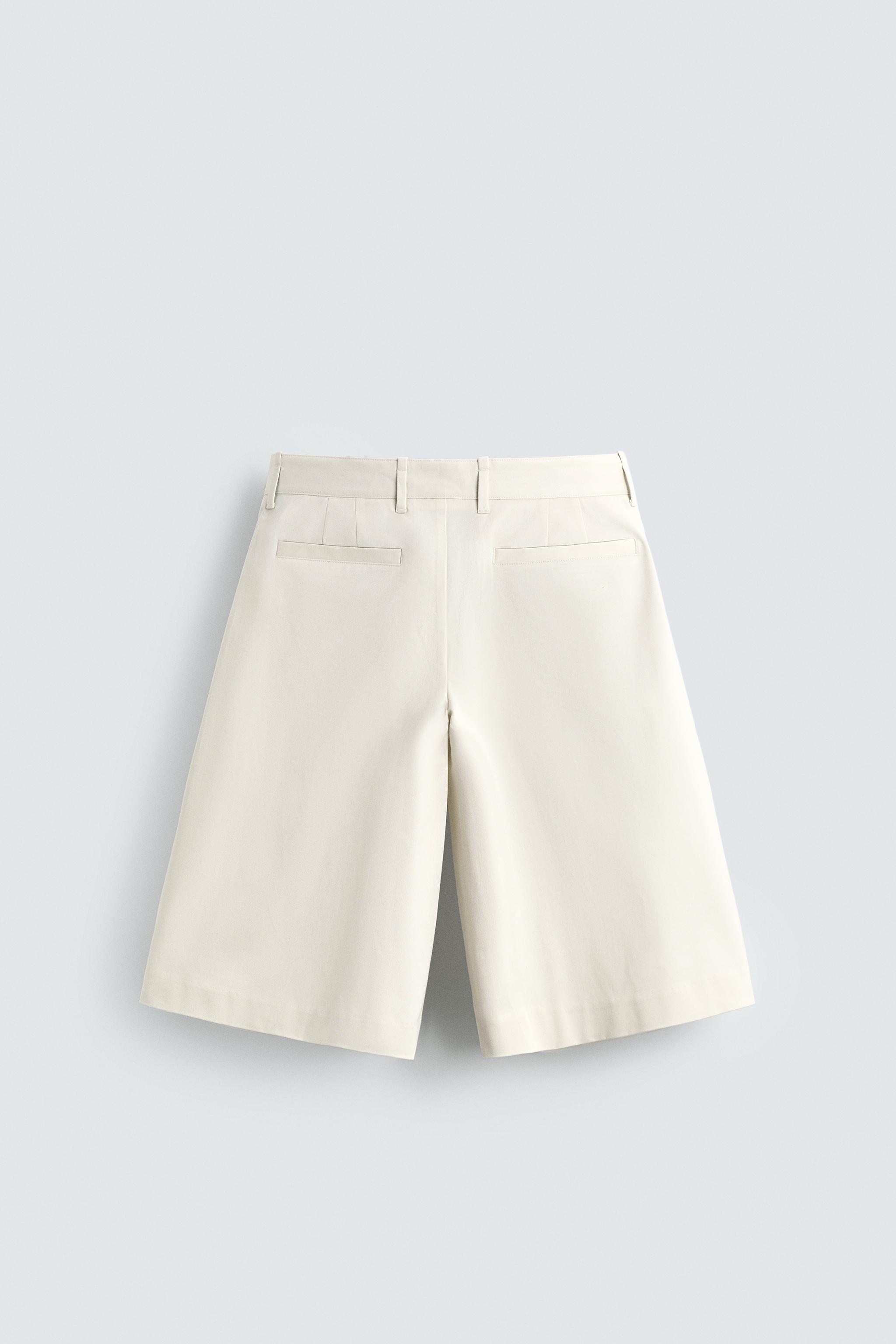 WIDE FIT PLEATED SHORTS