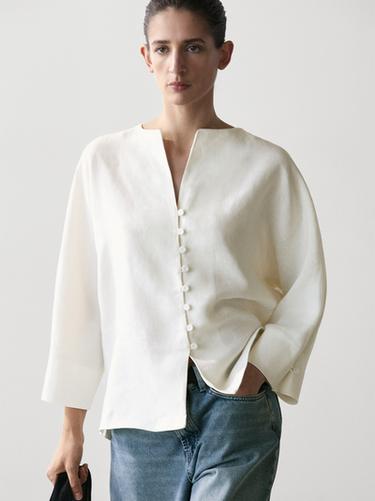 Chaqueta detalle botones lino - Blanco roto de Zara