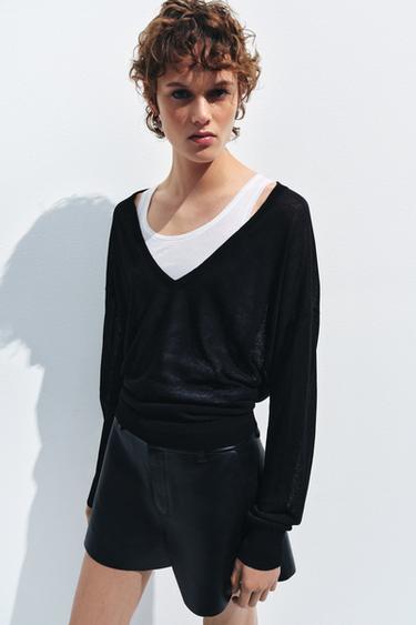FINE KNIT V-NECK JUMPER - Black by Zara