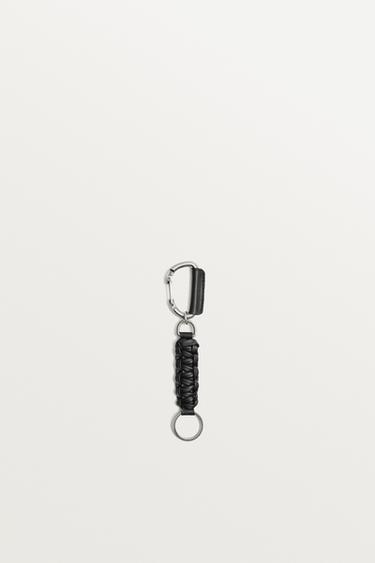 LLAVERO PIEL - Negro de Zara