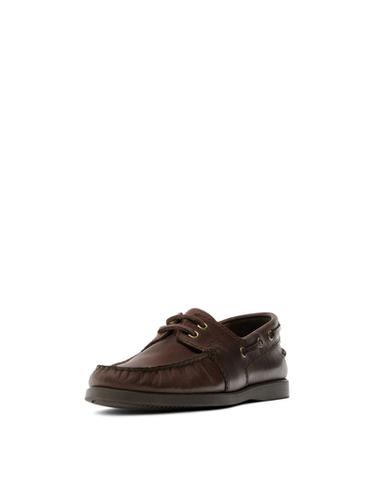 Chaussures bateau en cuir huilé - Marron de Zara
