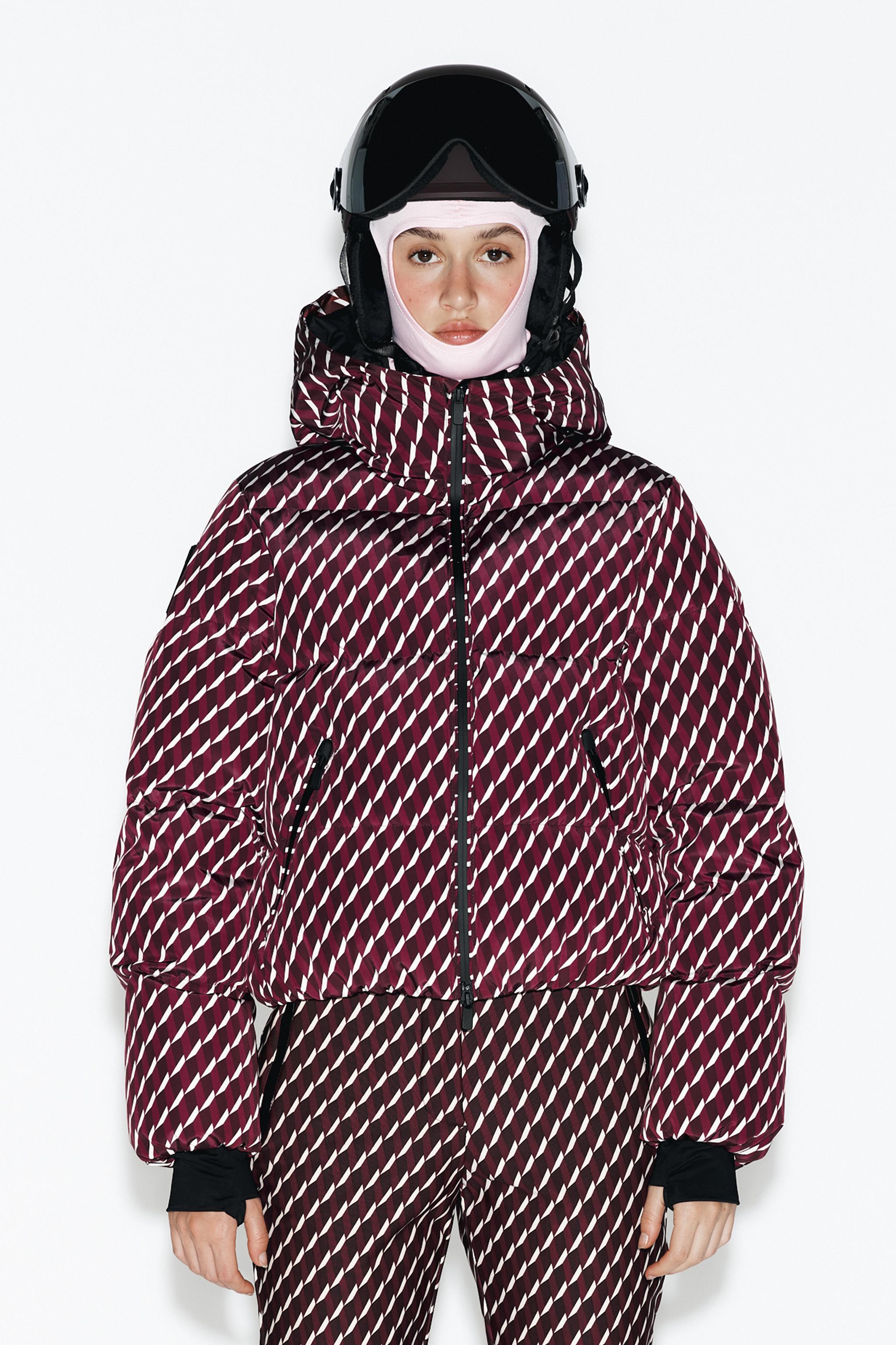 ANORAK MATELASSÉ 80% DUVET 20% PLUMES WATER RESISTANT WINDPROOF TECHNOLOGIE RECCO® COLLECTION SKI