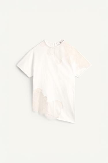 تيشرت دانتيل غير متناسق LIMITED EDITION - خَام الخاص بـ Zara