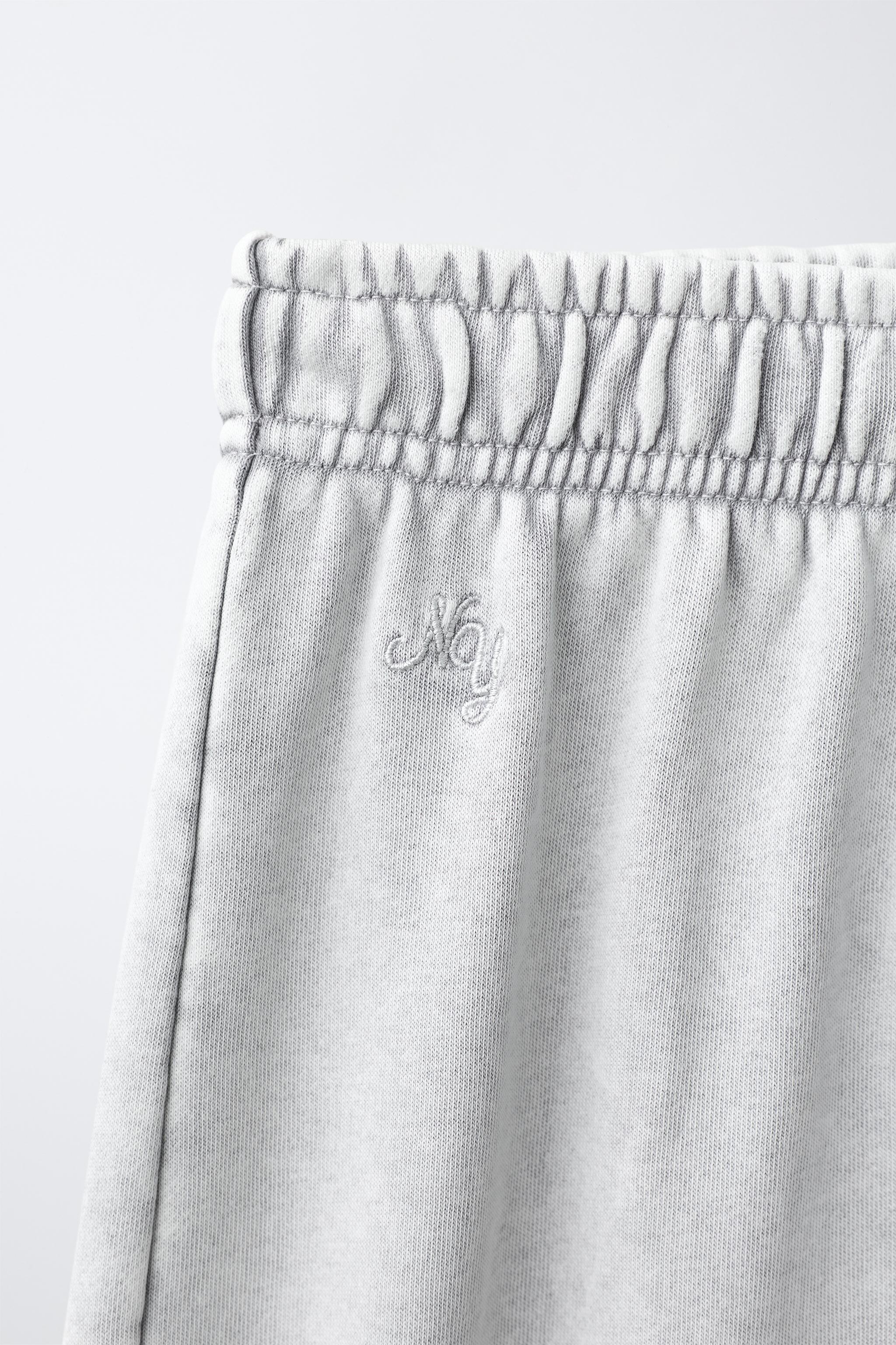 ENSEMBLE JOG AVEC SWEAT ET PANTALON EFFET DÉLAVÉ