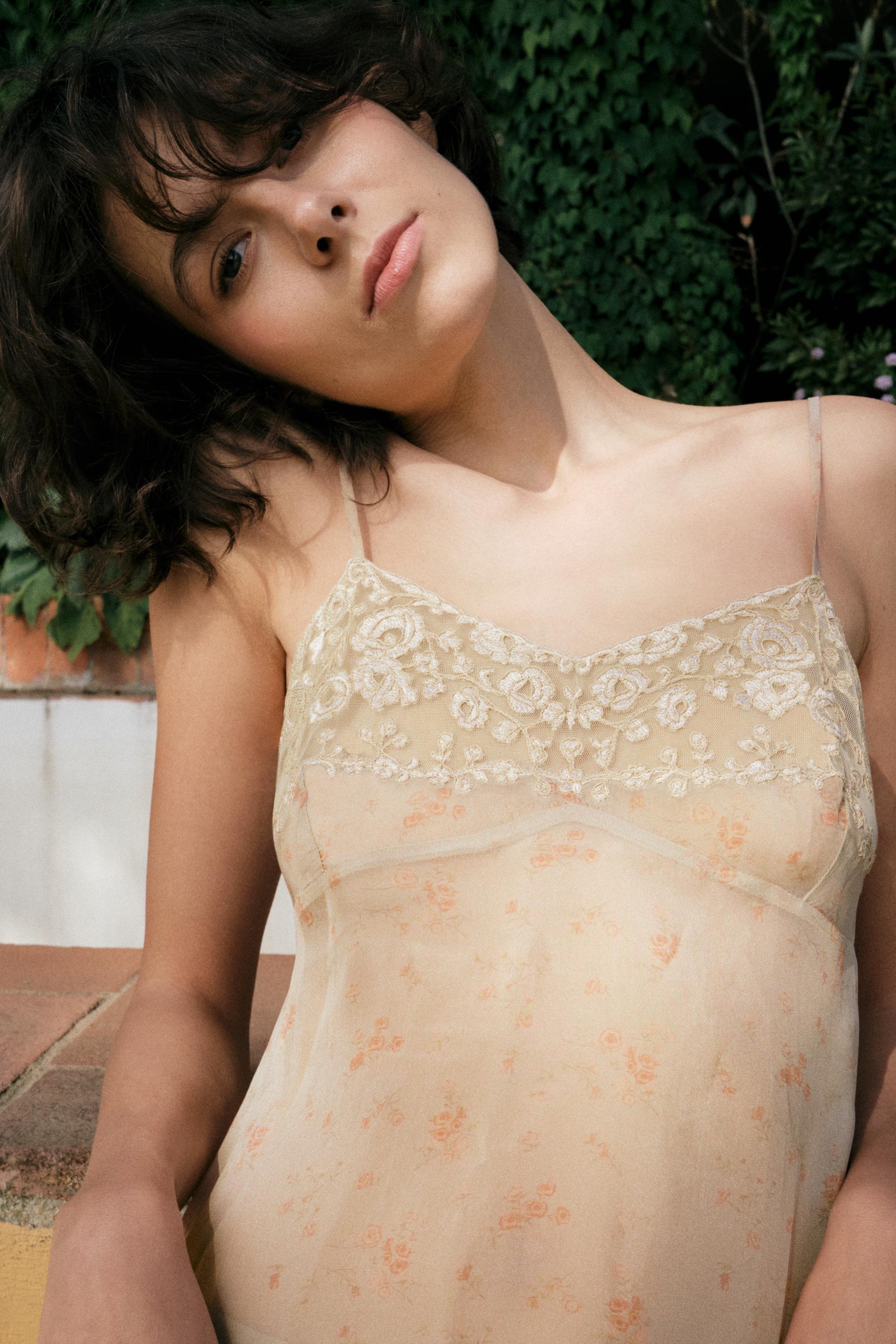 EMBROIDERED PRINTED ORGANZA TOP