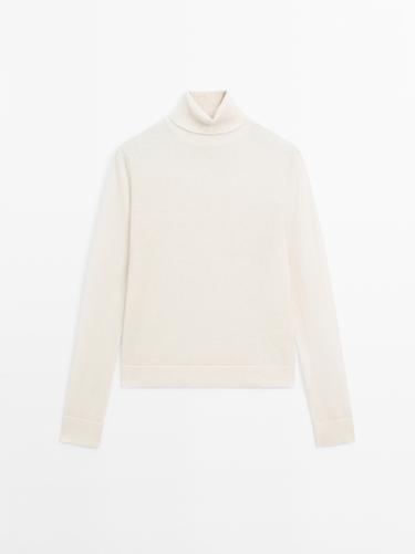 Pull laine en maille à col montant - Écru de Zara