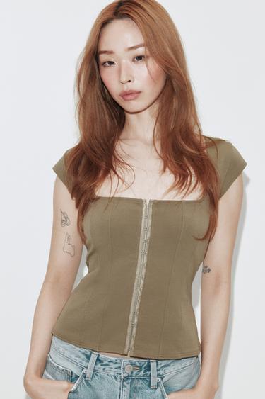 СТРЕЧ ТОП, ВДЪХНОВЕН ОТ КОРСЕТ - Тъмно каки от Zara