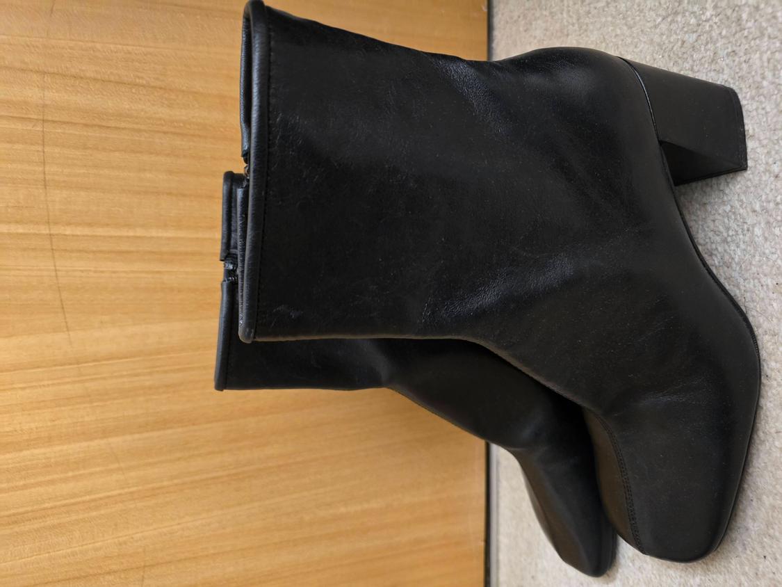 LEATHER BLOCK HEEL ANKLE BOOTS - Image 2