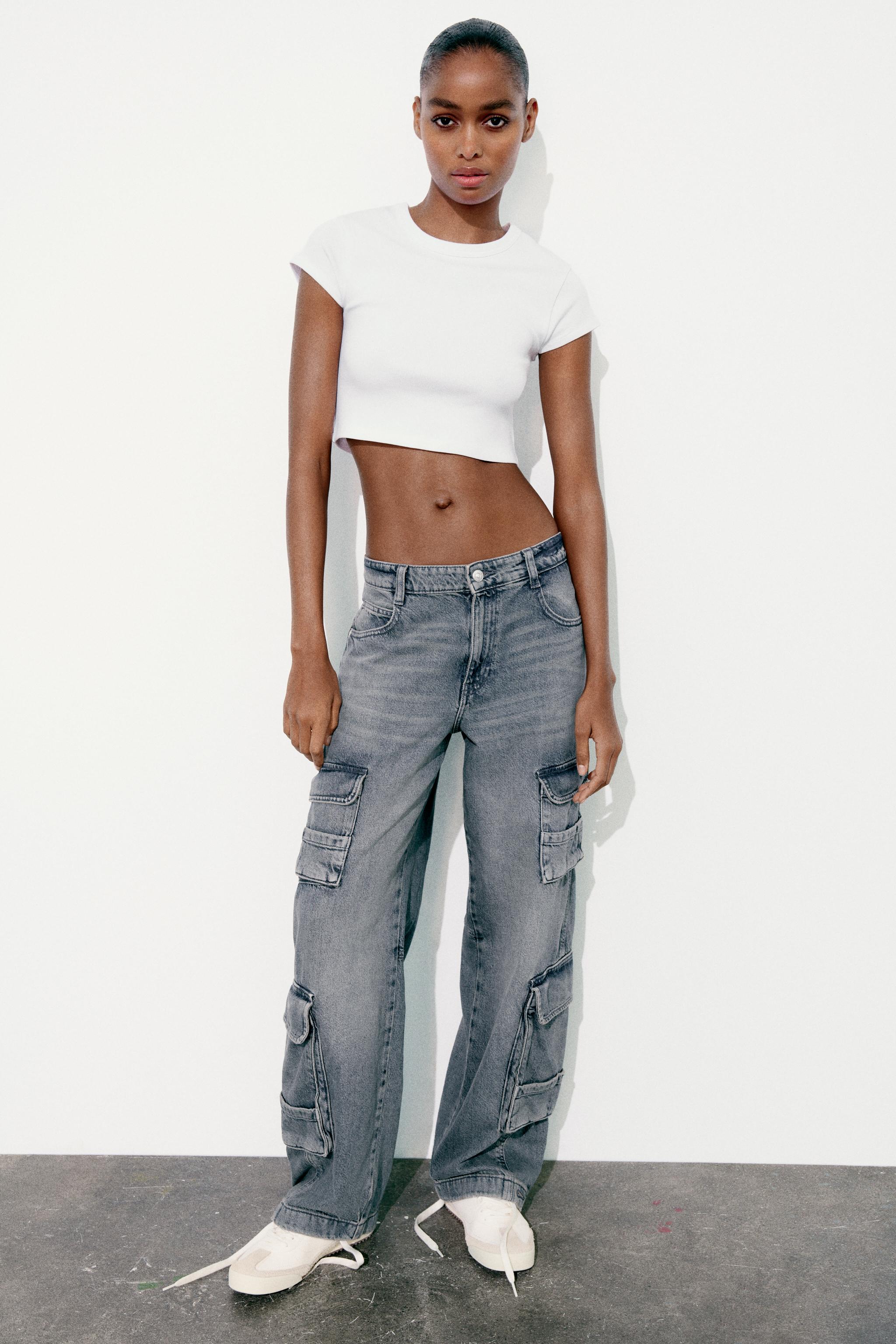 Shop ZARA 2023-24FW MID-RISE TRF CARGO JEANS (3607/229) by EmilyPippi
