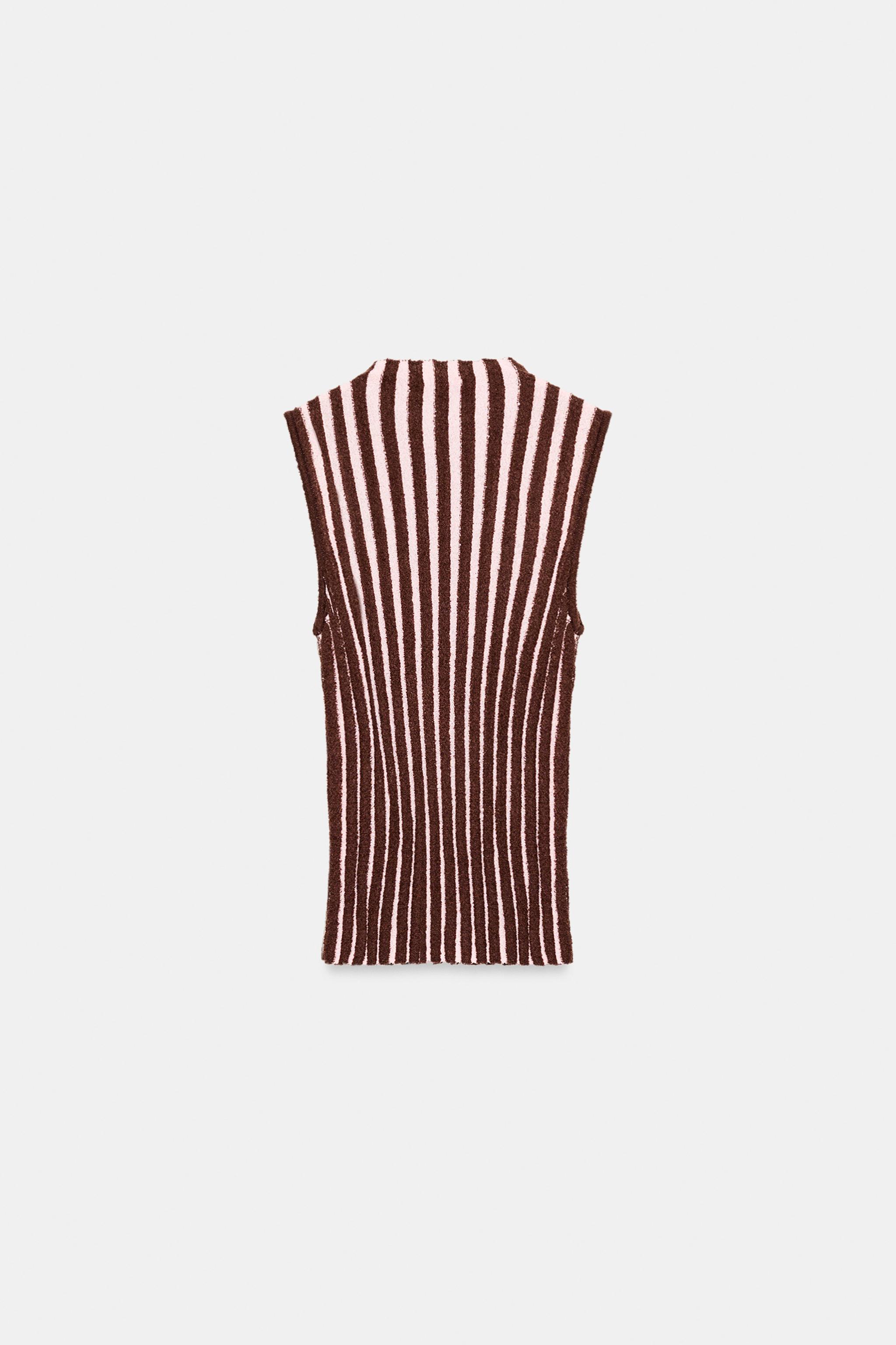 SLEEVELESS STRIPED TEXTURED TOP