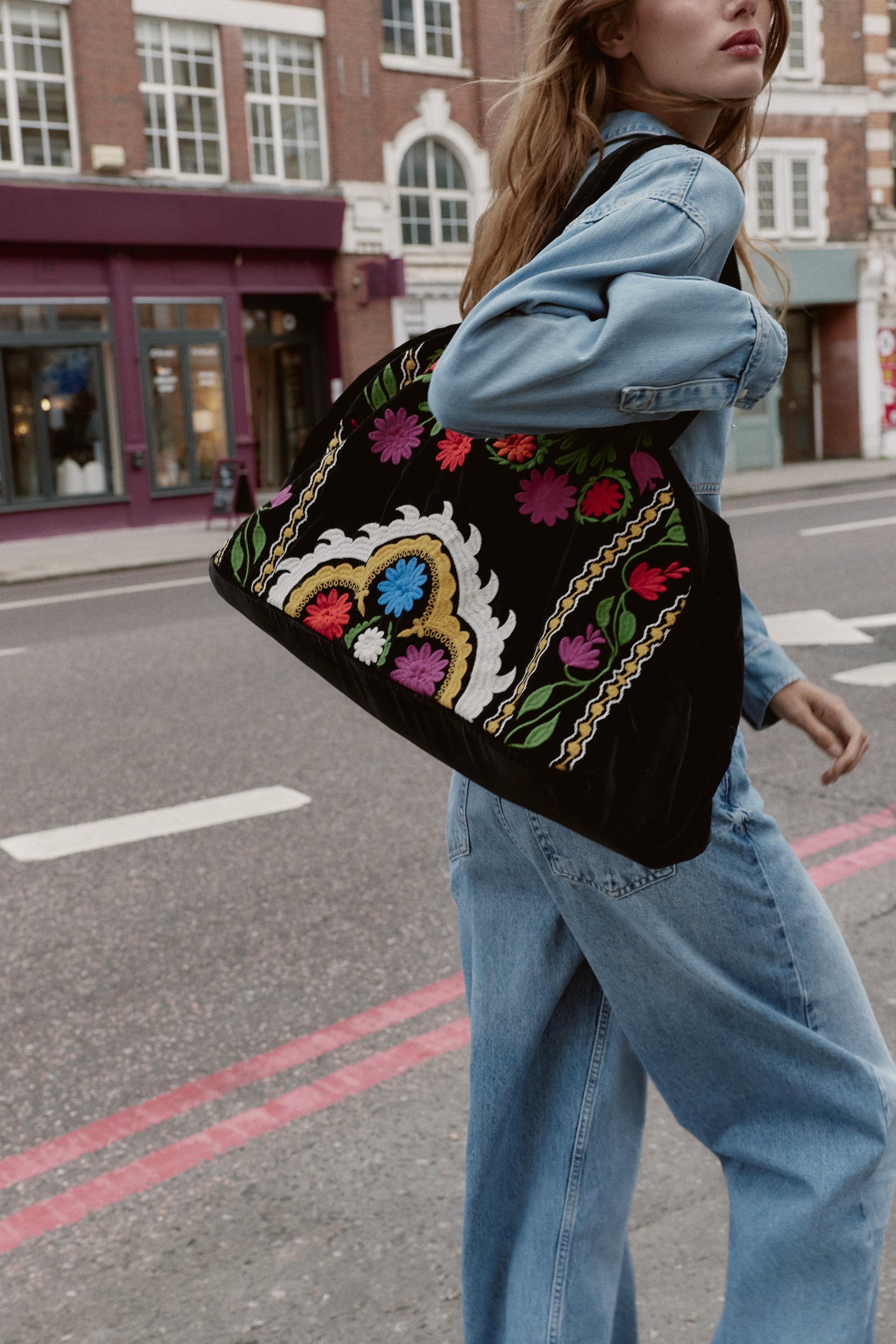 EMBROIDERED VELVET TRAVEL BAG - Black | ZARA United States