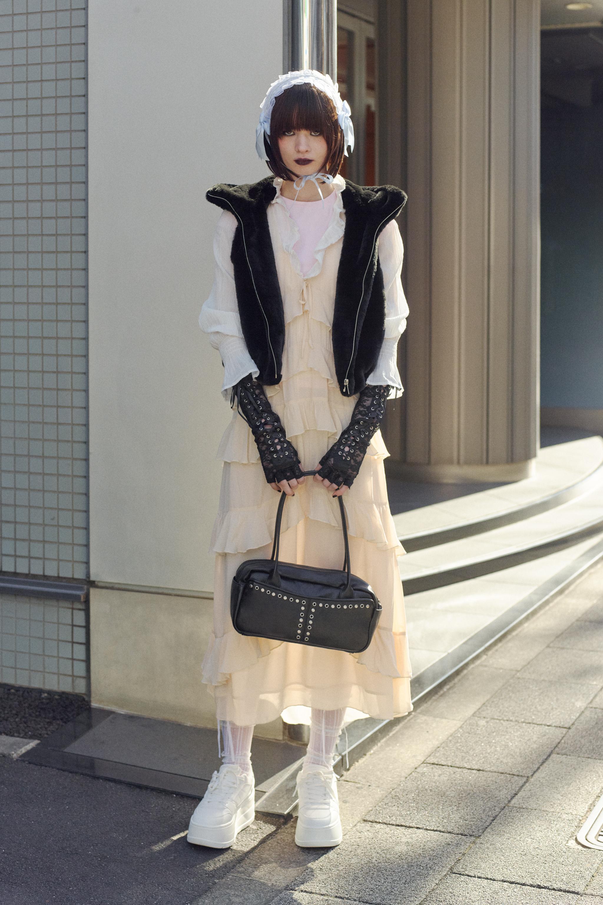 完売品　ザラ　M　丸襟　フリル　ブラウス　ピーターパン　シャツ　ワンピ　スカート ZARA - 完売品 ザラ M 丸襟 フリル ブラウス ピーターパン シャツ
