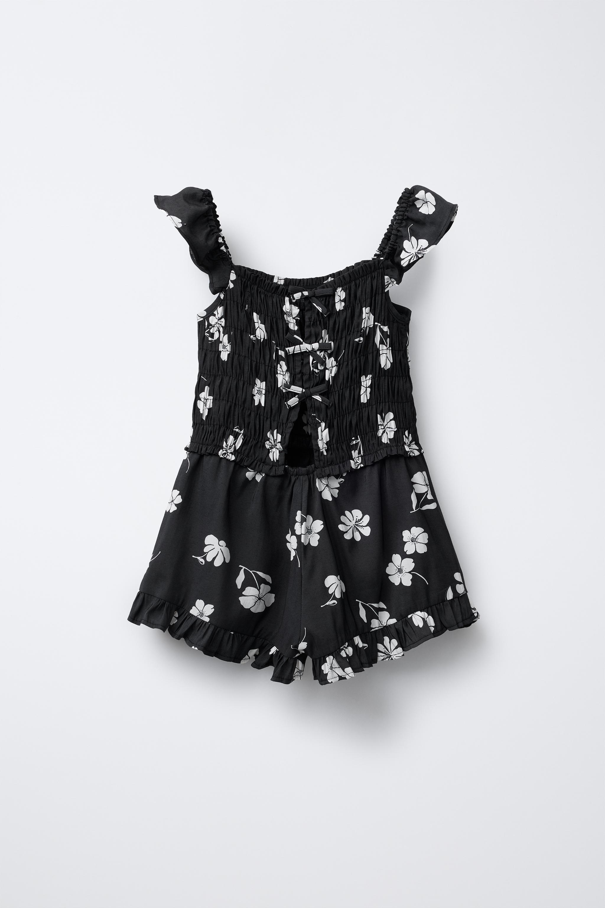 スペイン発送 ZARA フラワー刺繍ジャンプスーツ 上品カジュアル ZARA ザラ 花刺繍 ベロア ノーカラージャケット ブラック sizeM