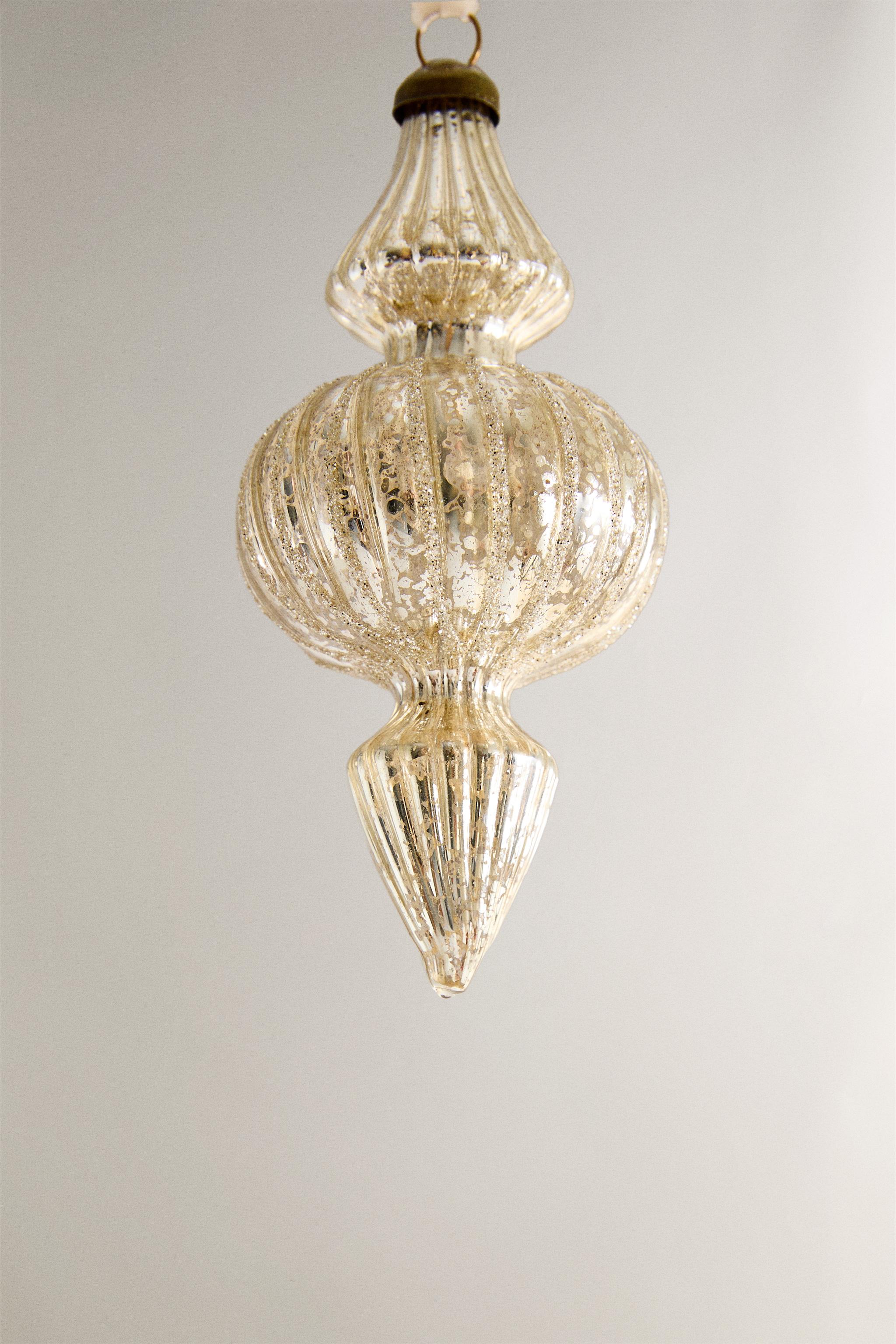 MIRRORED SPINNING TOP CHRISTMAS TREE ORNAMENT