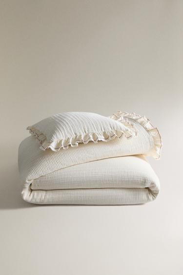 KIDS' TEXTURED BEDSPREAD WITH RUFFLE TRIM - Orange by Zara