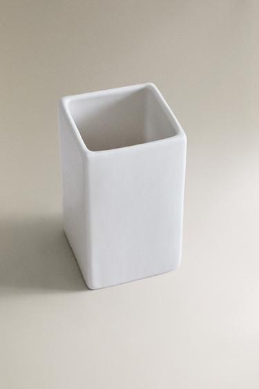 WHITE EARTHENWARE TOOTHBRUSH HOLDER — White 2
