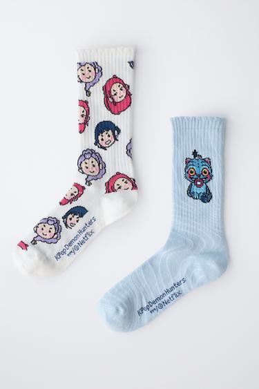LOT DE DEUX CHAUSSETTES MI-Hautes KPOP DEMON HUNTERS™ NETFLIX © - Écru / Bleu de Zara - Image 3