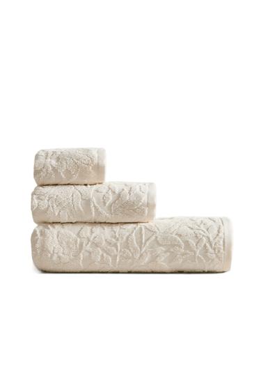 FLORAL JACQUARD BATH TOWEL - Ivory by Zara