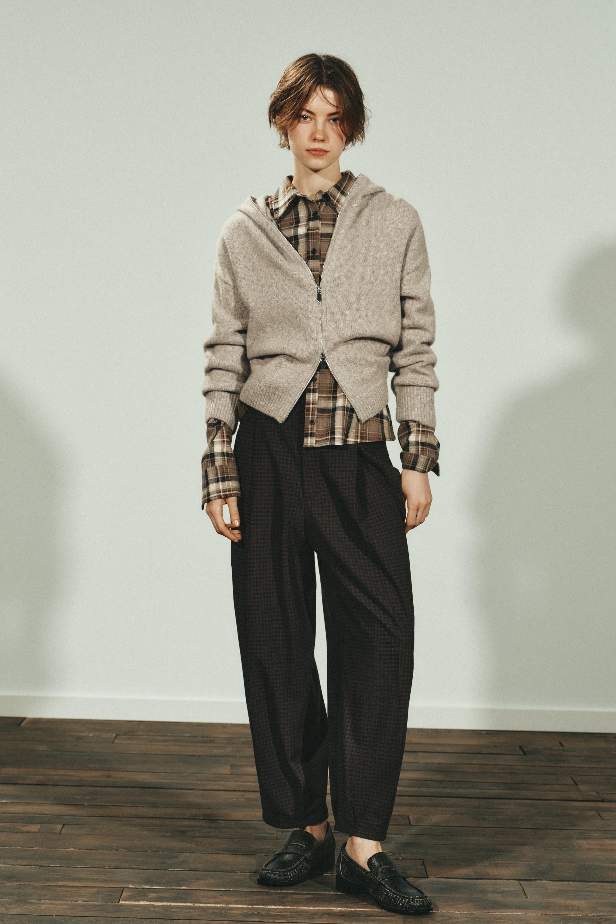 CHECKED PANTS WITH DARTS