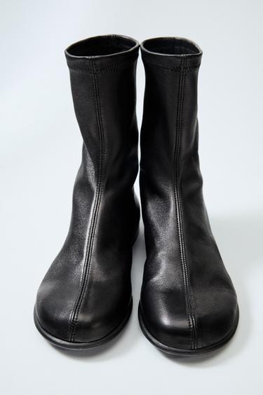 SOFT LEATHER ANKLE BOOTS - Black by Zara