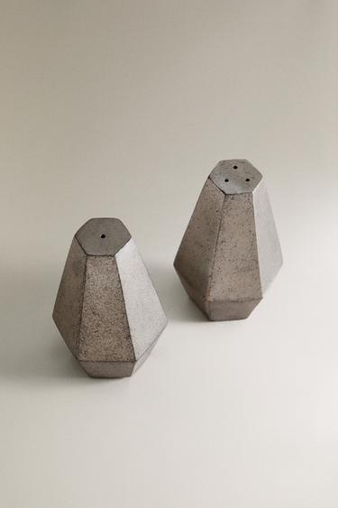 VINTAGE SALT AND PEPPER SHAKER SET (SET OF 2) - P by Zara - Image 1
